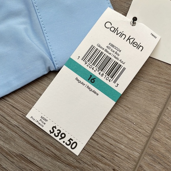 Brand new button up dress shirt for boys - Picture 6 of 6